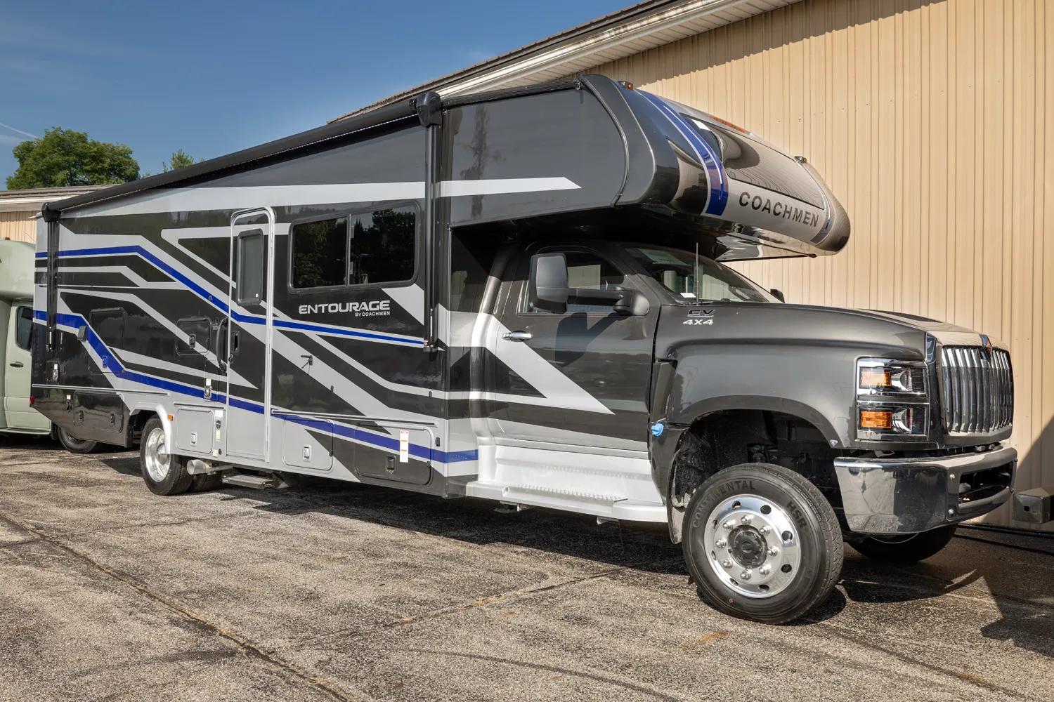 Coachmen Entourage interior