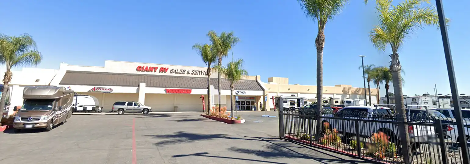 Giant RV Downey, CA dealership