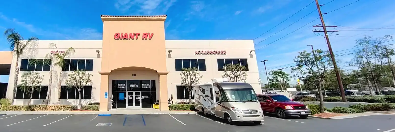 Giant RV Montclair, CA dealership